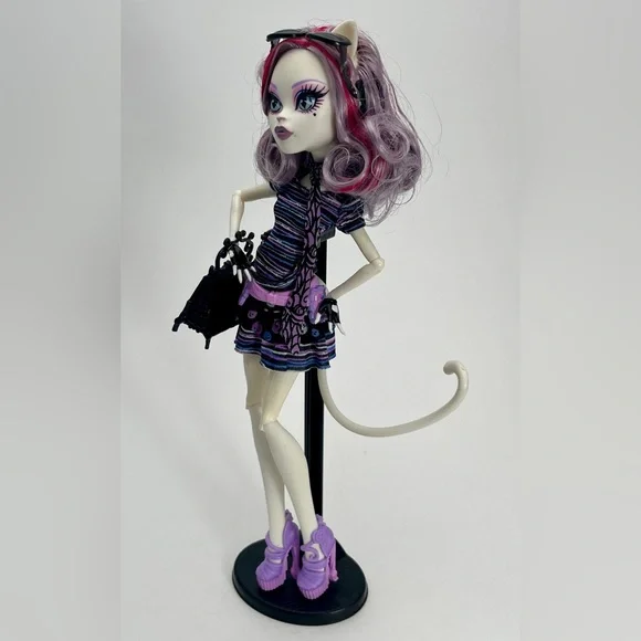 Monster High “Catrine DeMew” Scaris City of Frights 2012 Doll